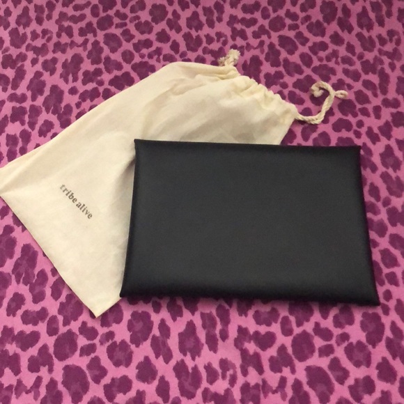 Tribe Alive Leather Foldover Black Clutch - Picture 2 of 4